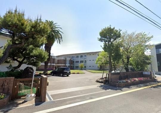 【周辺】　宮崎市立恒久小学校：782m