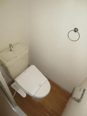 【その他】　A205　温水洗浄暖房便座トイレ