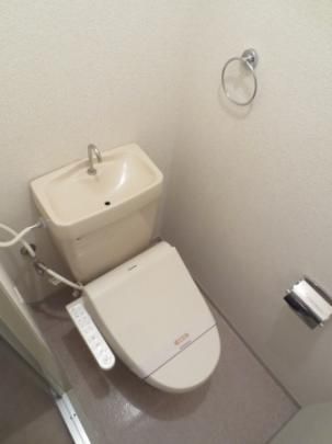 【その他】　Ａ205　温水洗浄暖房便座トイレ